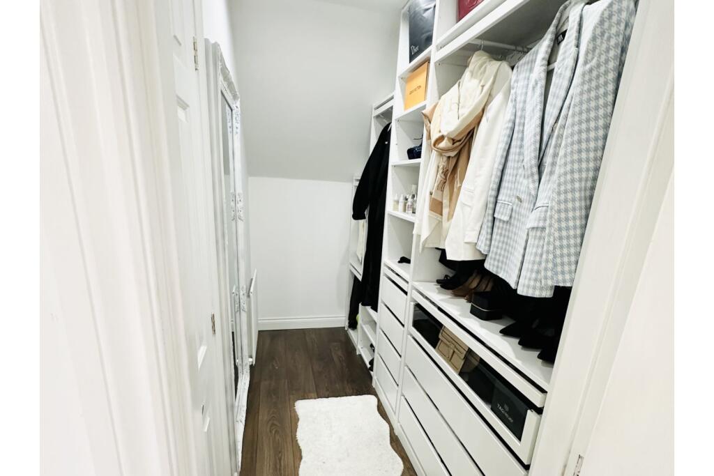 Master Dressing Room