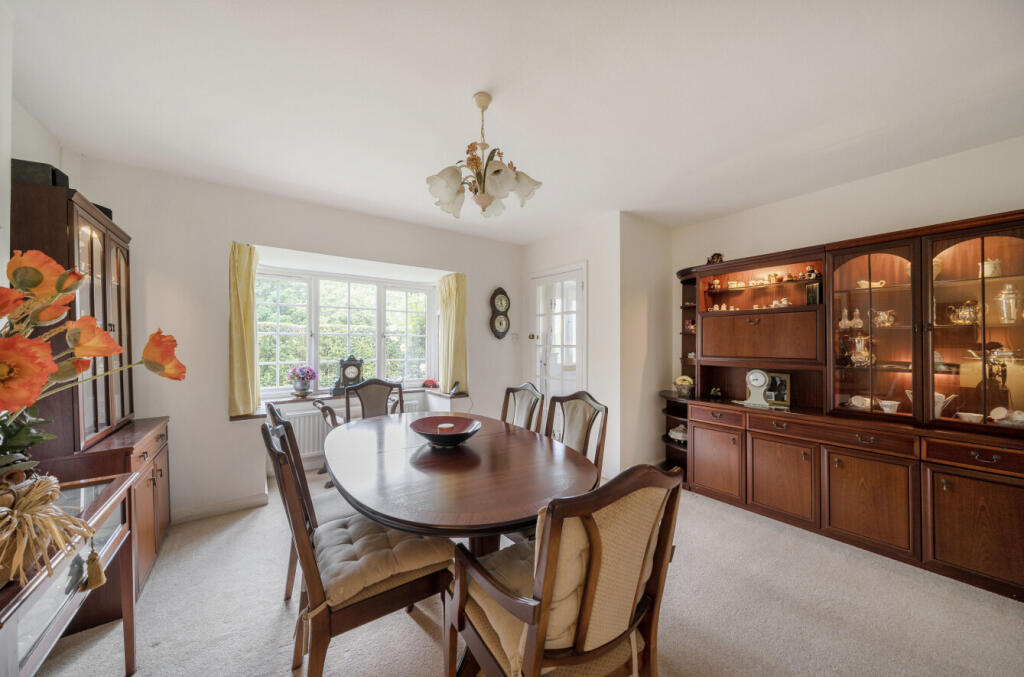 1296274-6-682dd50...