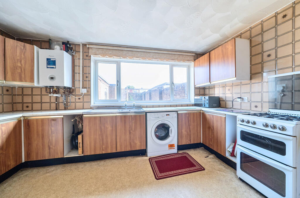 1334636-5-6893245...