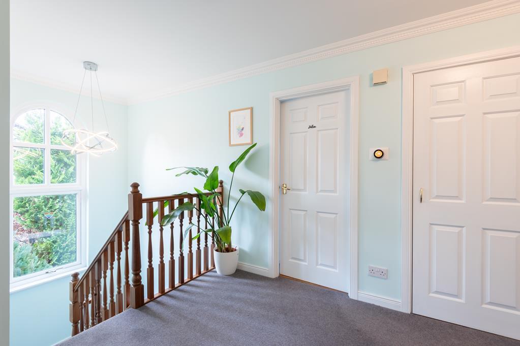 UPPER LANDING