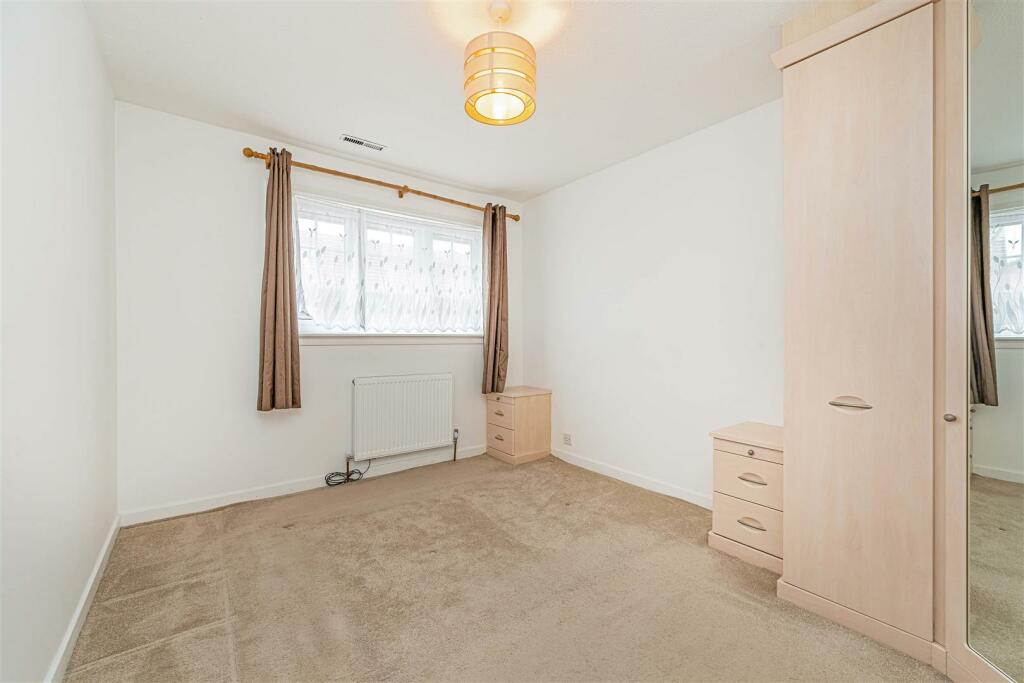 8 Crofters Close, Isleworth TW7 7PH-LOW RES-25.jpg