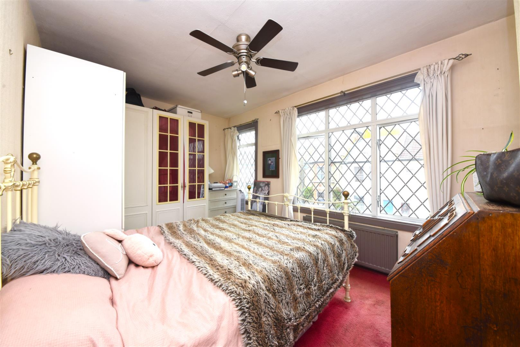 56_Brackenbury_Road_Pic_5.png
