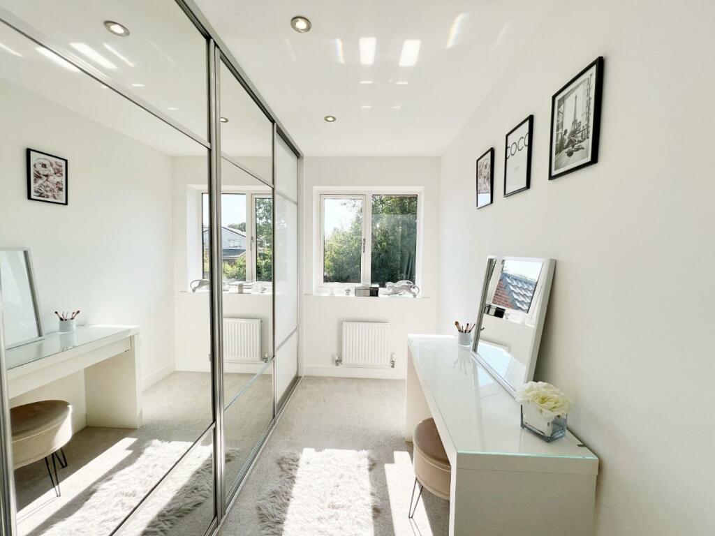 Bedroom 3 pic 1.jpg