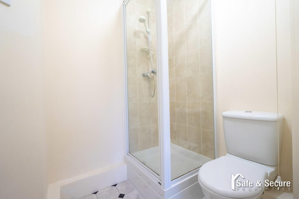 12 Belmont Court-...