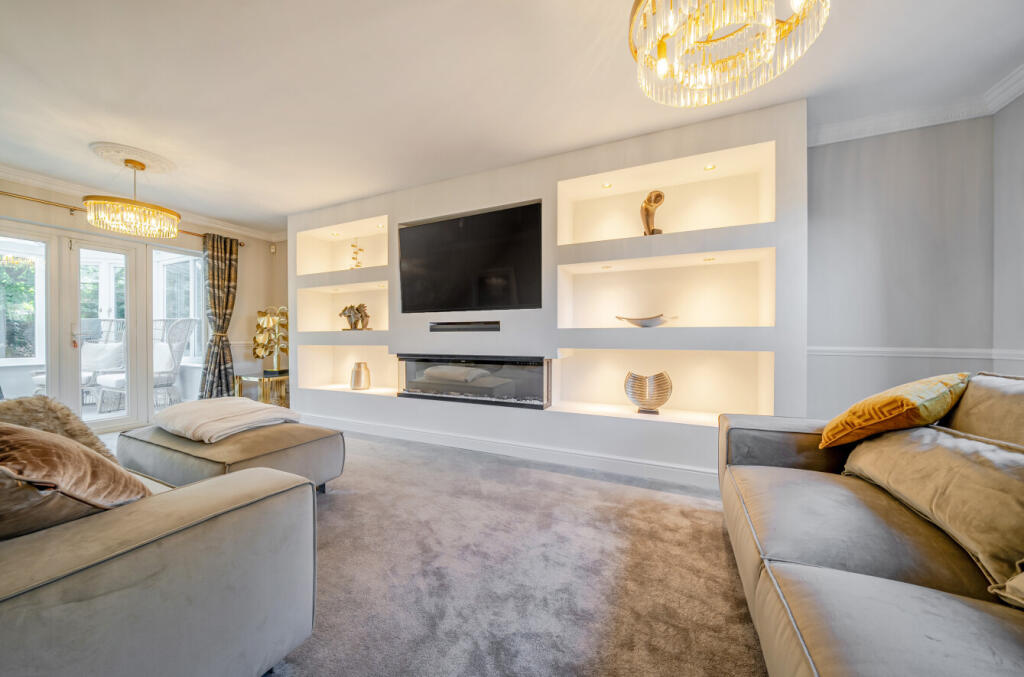 1346109-4-68d529b...