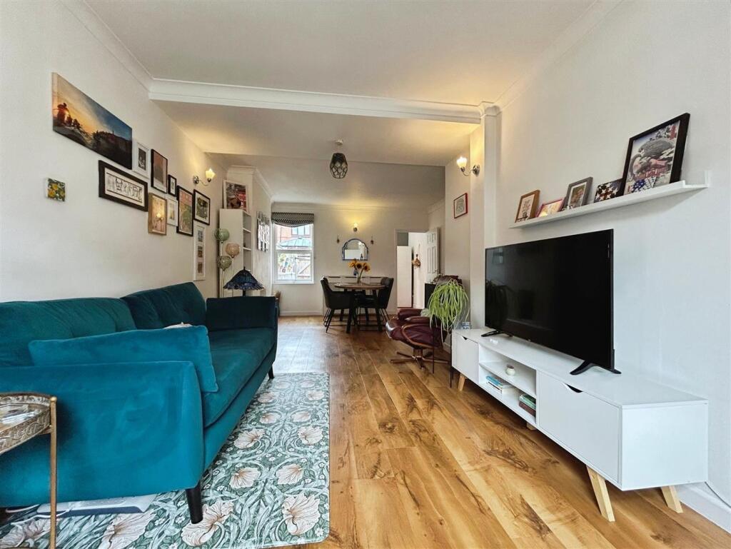 d4c3c4ff-2-40C7-9F5D-B09508C1F976-2291-000000E763E