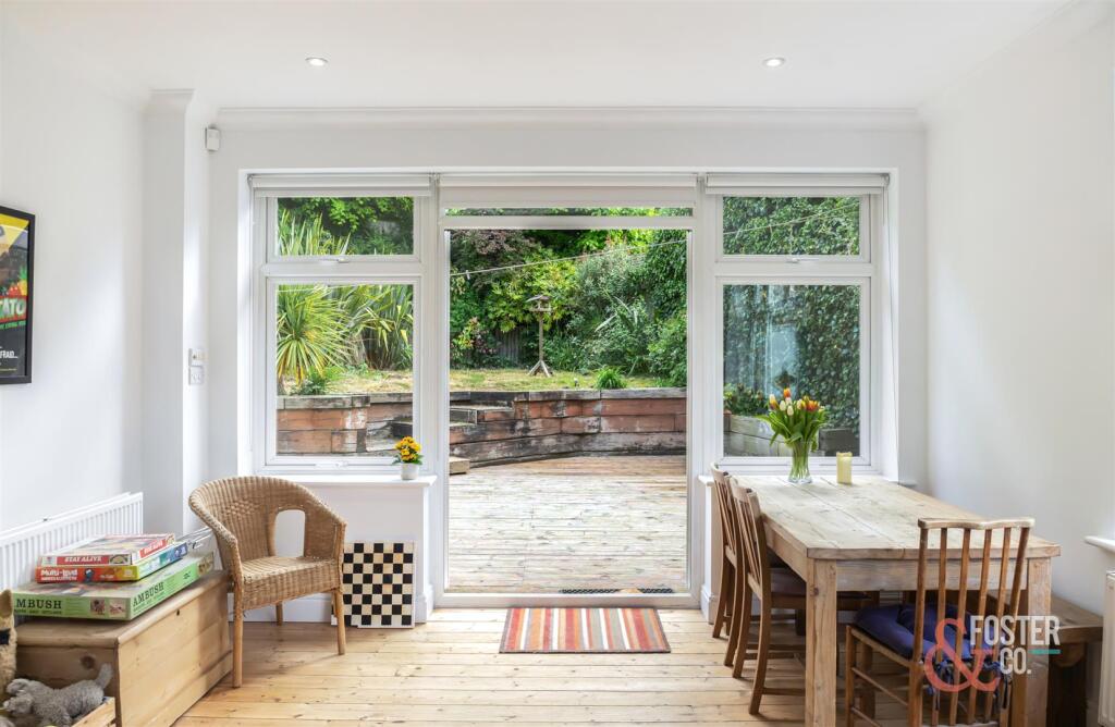 Valley Drive, 130-026.jpg