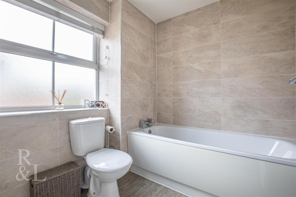 1, Hawksbeard Close  (17).jpg