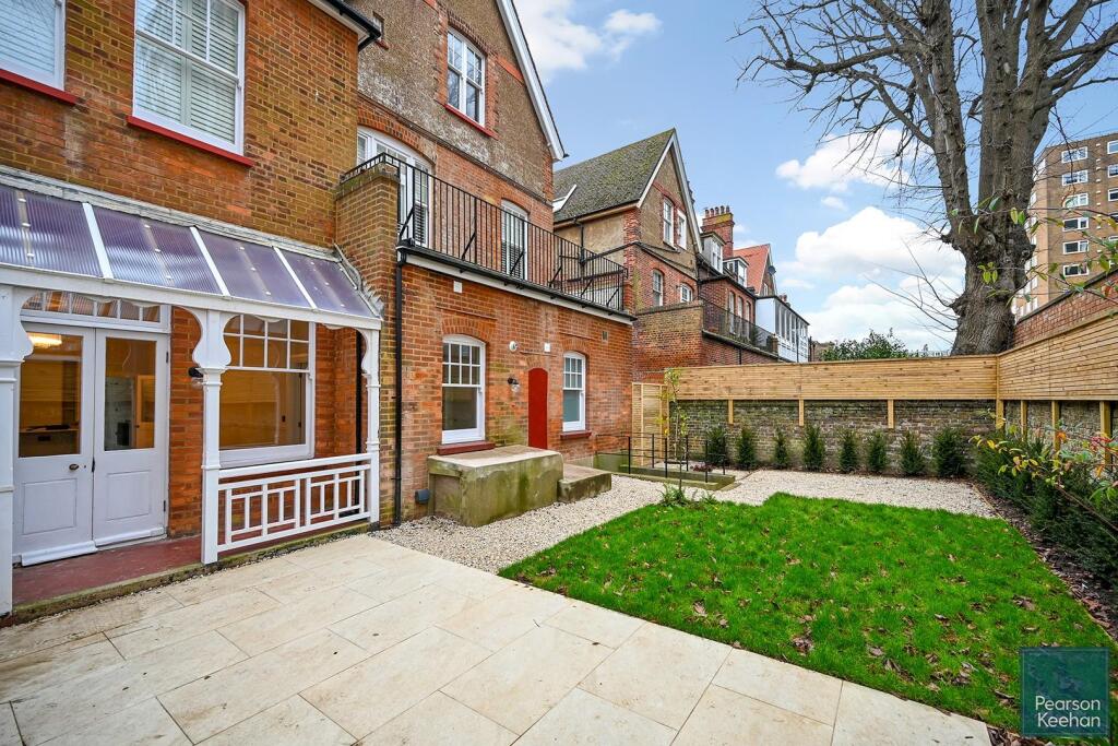 gff-11-third-avenue-bn32pb-external-photos (8).jpg