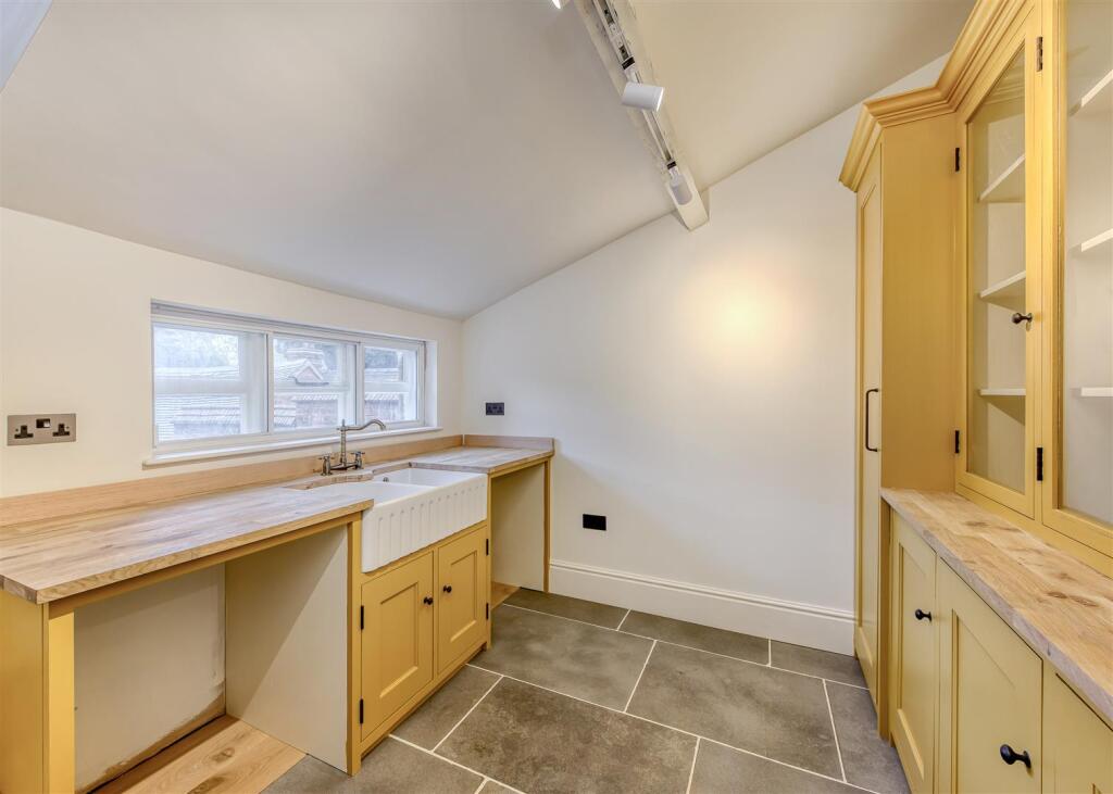 The Old Manor House-utility.jpg