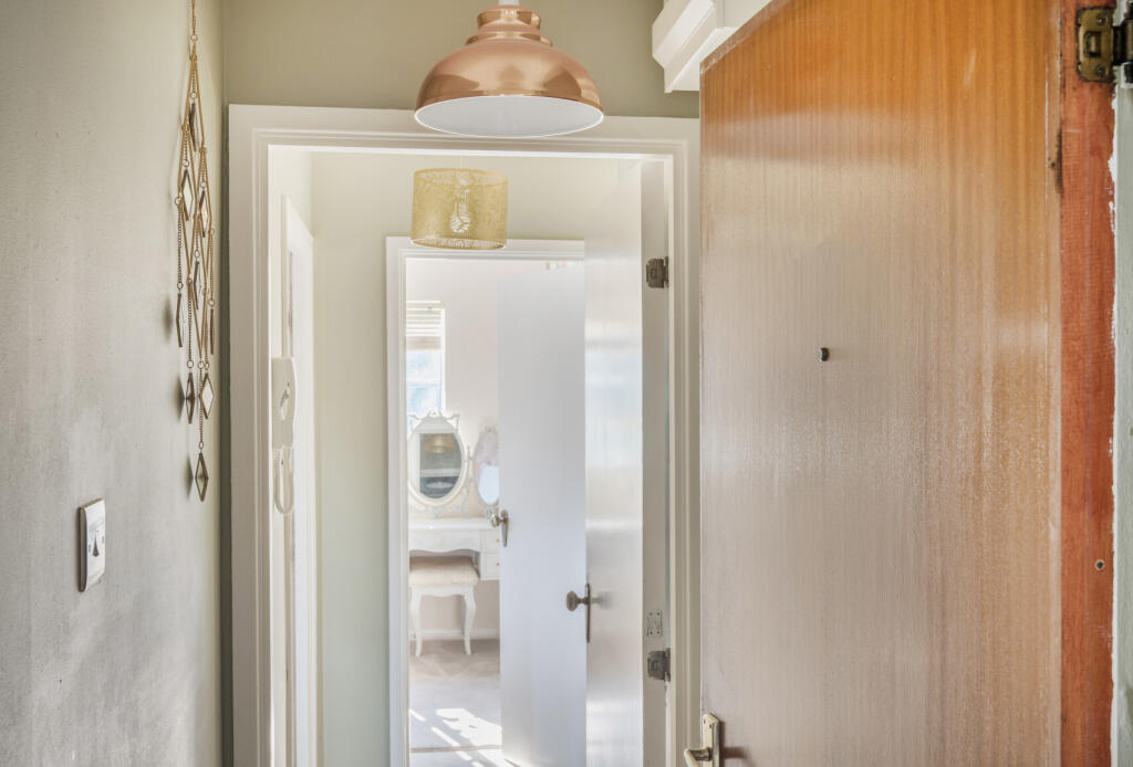 1310732-3-6851abd...