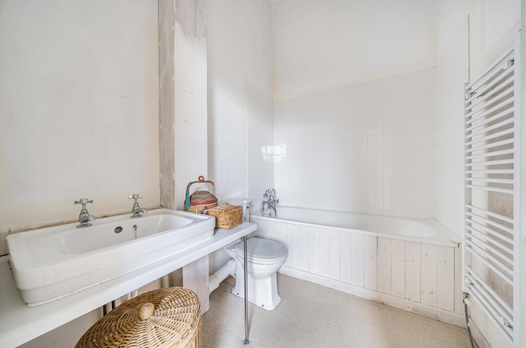 1357933-6-68d40da...