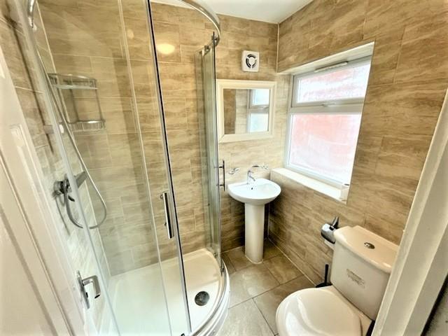 Shower room.jpg