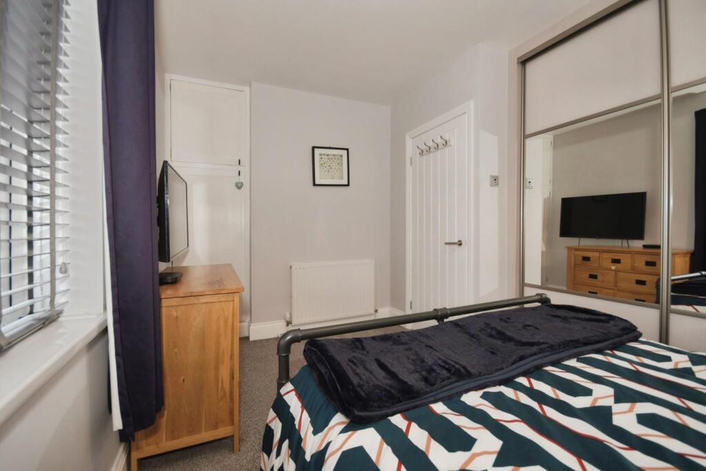 BED 1 03.jpg