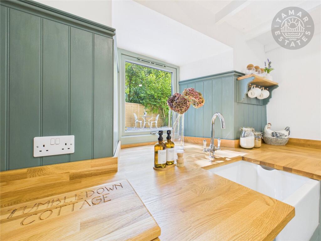 Kitchen/Breakfast Rm