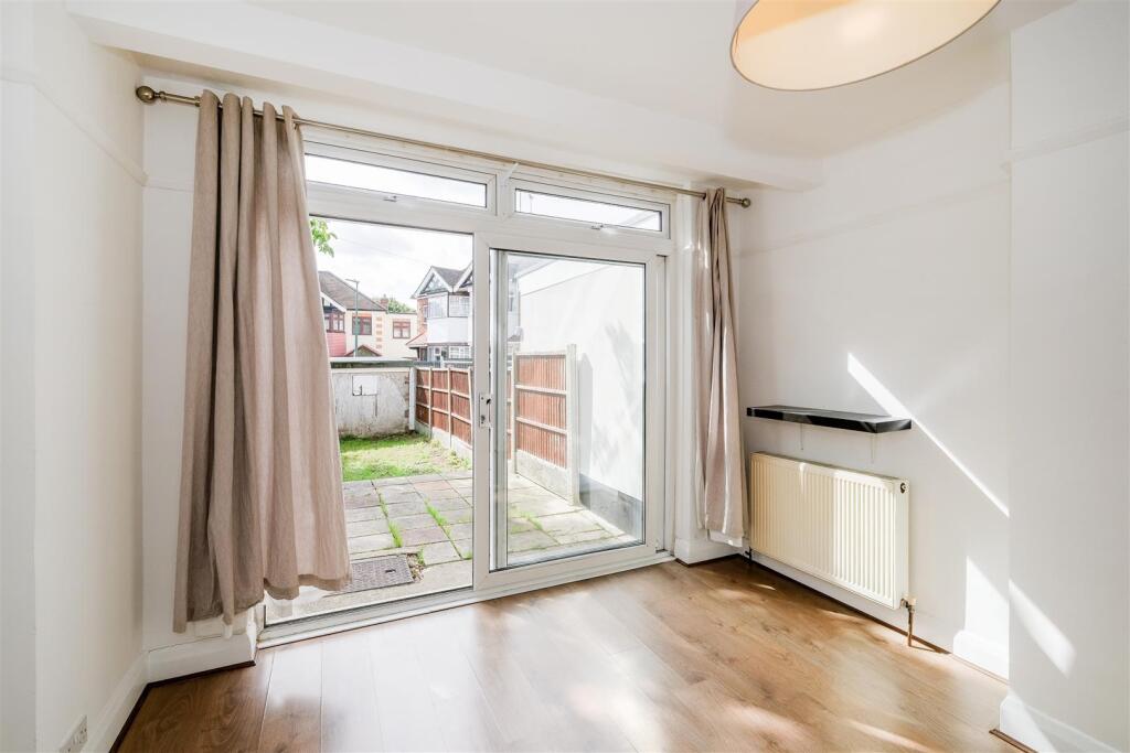 8 Eaton rise-27.jpg