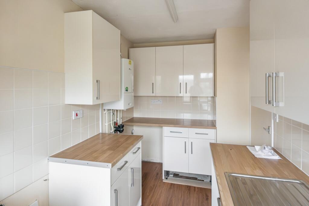 8 Honey Mead, Calne, Wiltshire, SN11 8BH