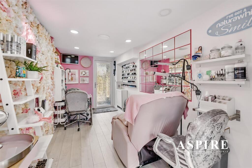 Aspire Estate Agents15.jpg