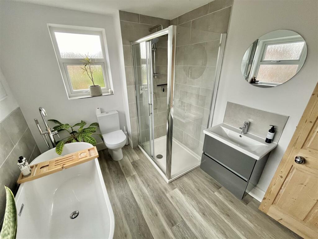 Bathroom Aspect 3