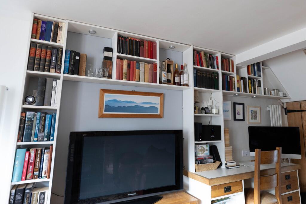 Sitting/Dining Room
