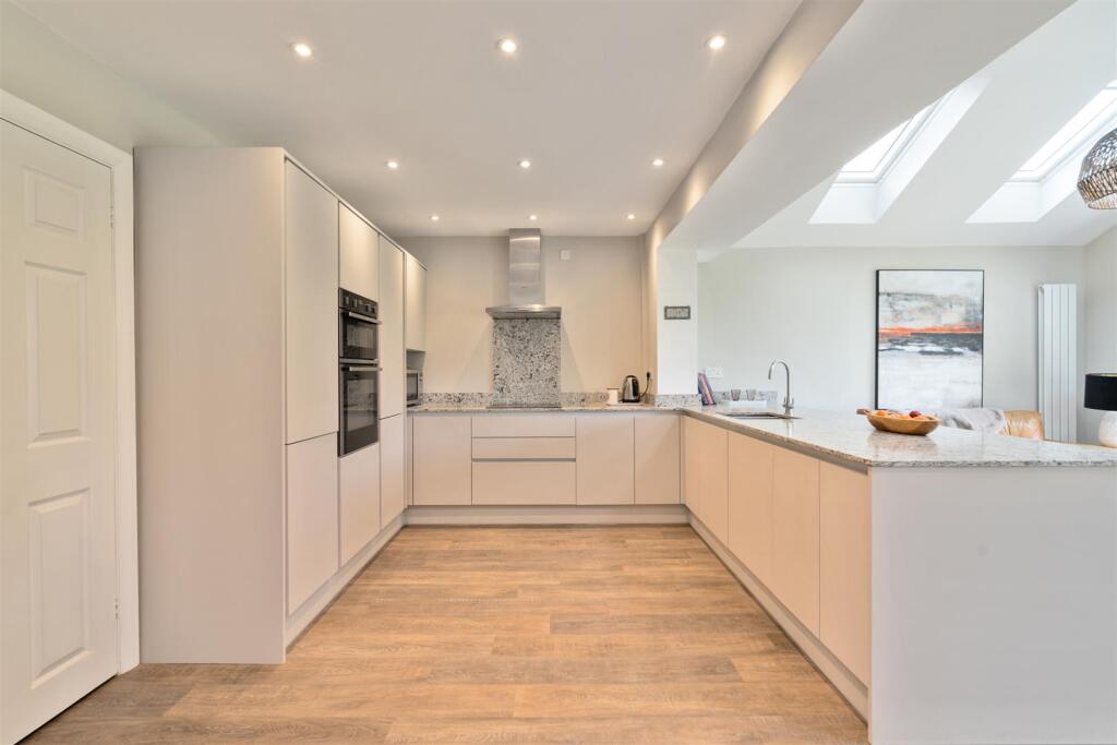 19 Chelveston Crescent_9.jpg