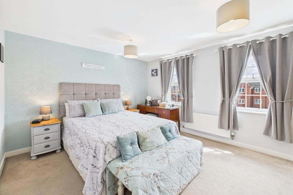 CAM03162G0-PR0289-STILL027