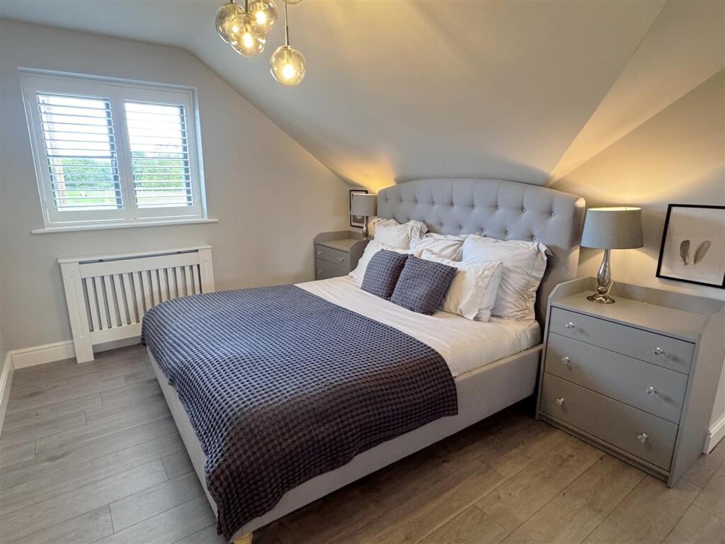 Bed 1a.JPG