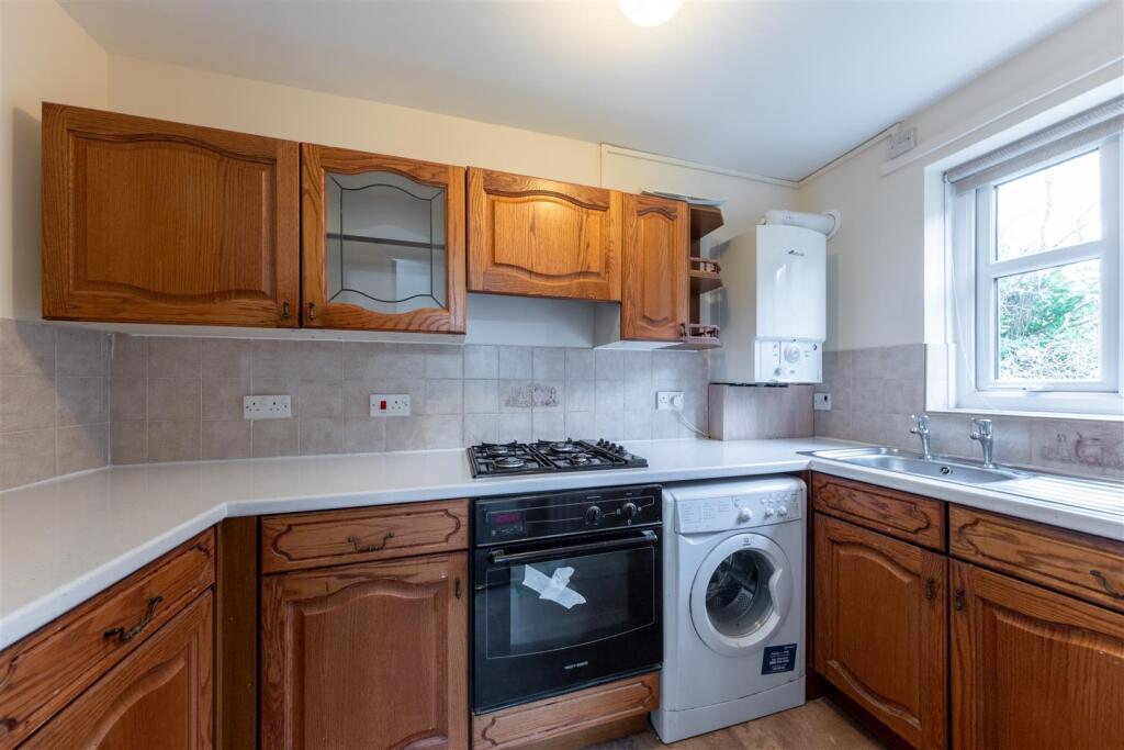 28 Rathbone Park-001.jpg