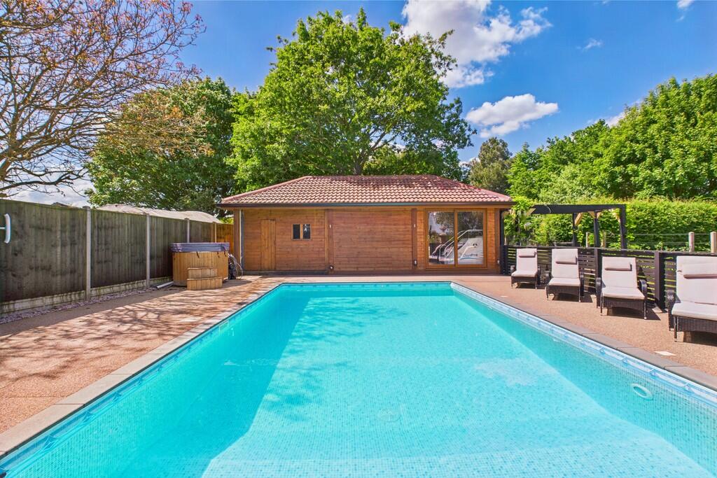 CAM01689G0-PR0470...