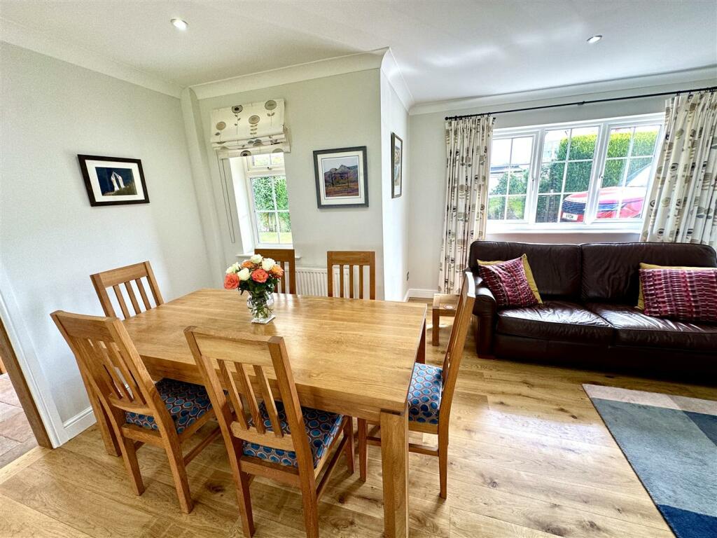 KITCHEN/FAMILY/DINING ROOM