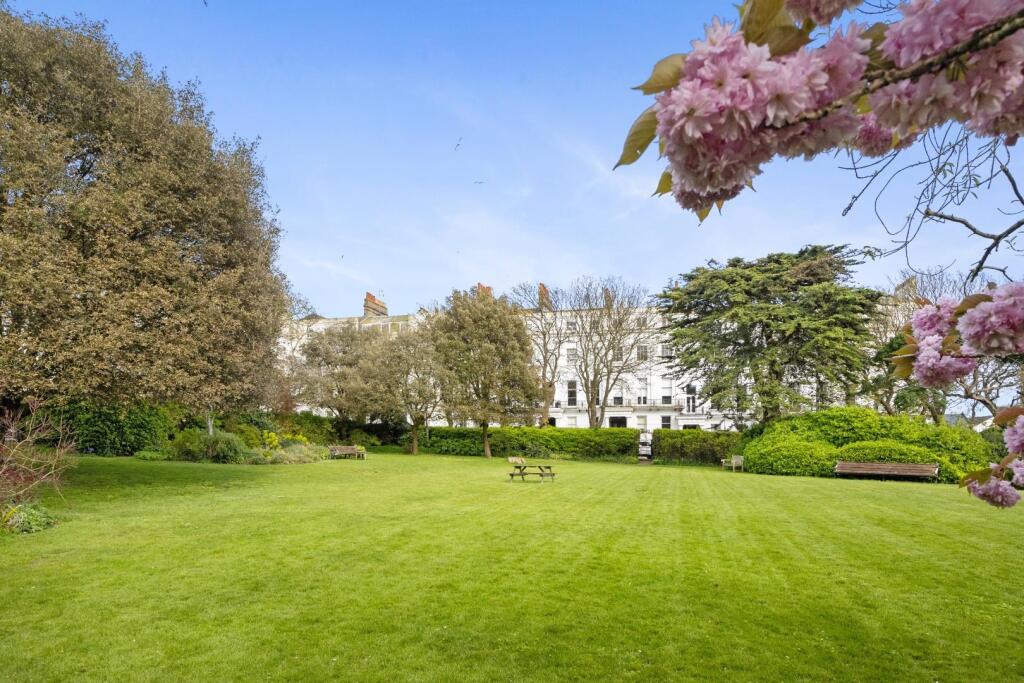Sussex Square Garden - 009.jpg