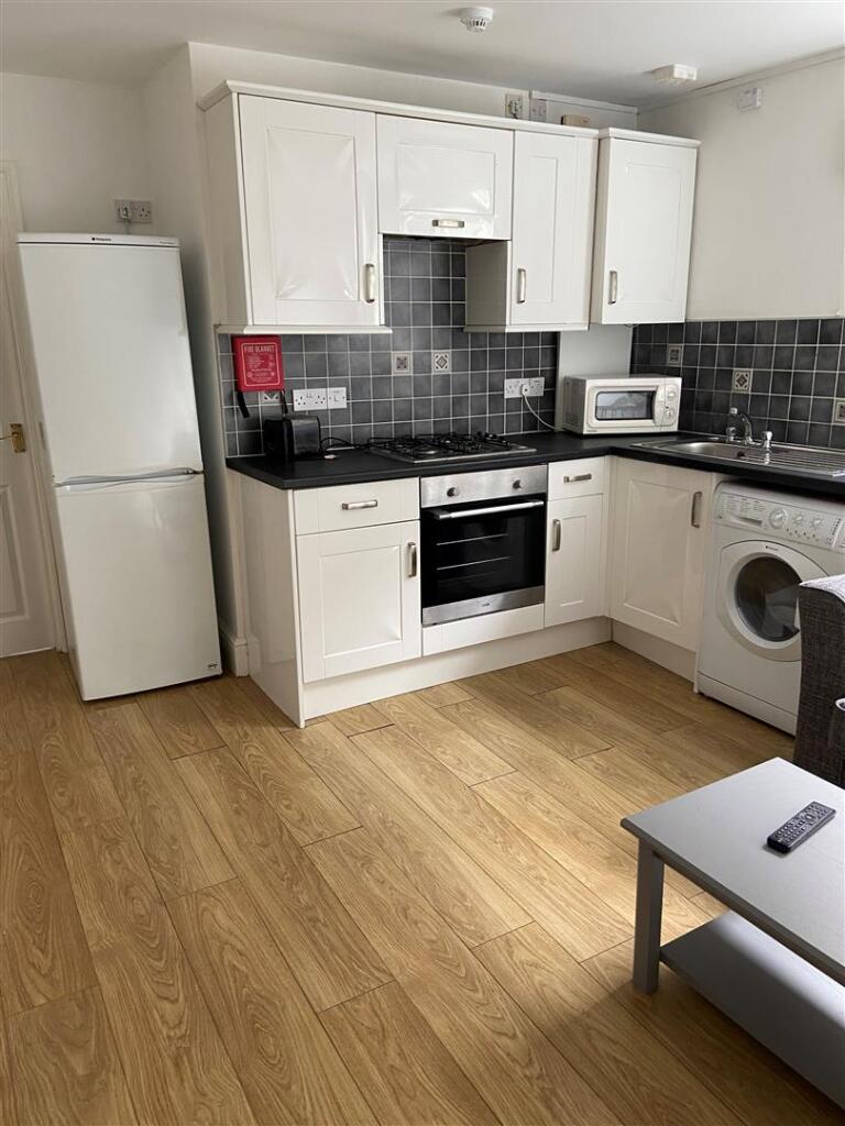 Kitchen 1.1.JPG