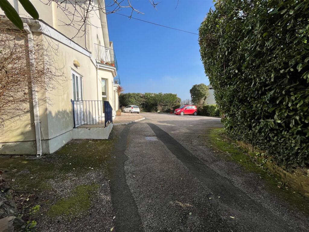 Entrance and Private Driveway.jpg