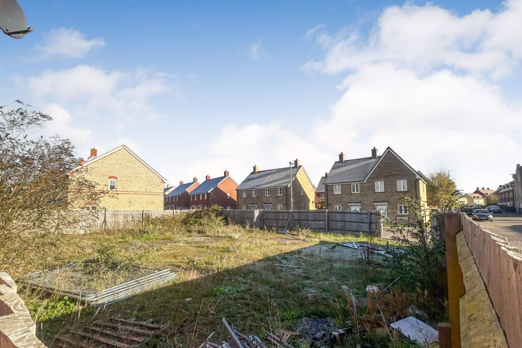 Land opposite Stotfold Library, Valerian Way, Stotfold, SG5 4NL