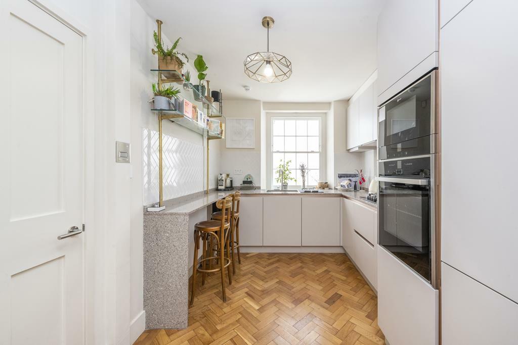 kitchen (2).jpg
