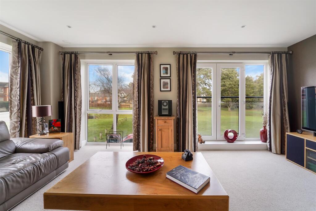 MULBERRY CLOSE (5).jpg