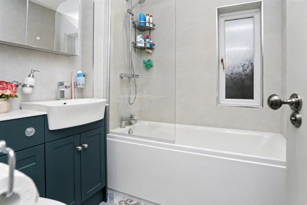 14 England Cresent-8.jpeg