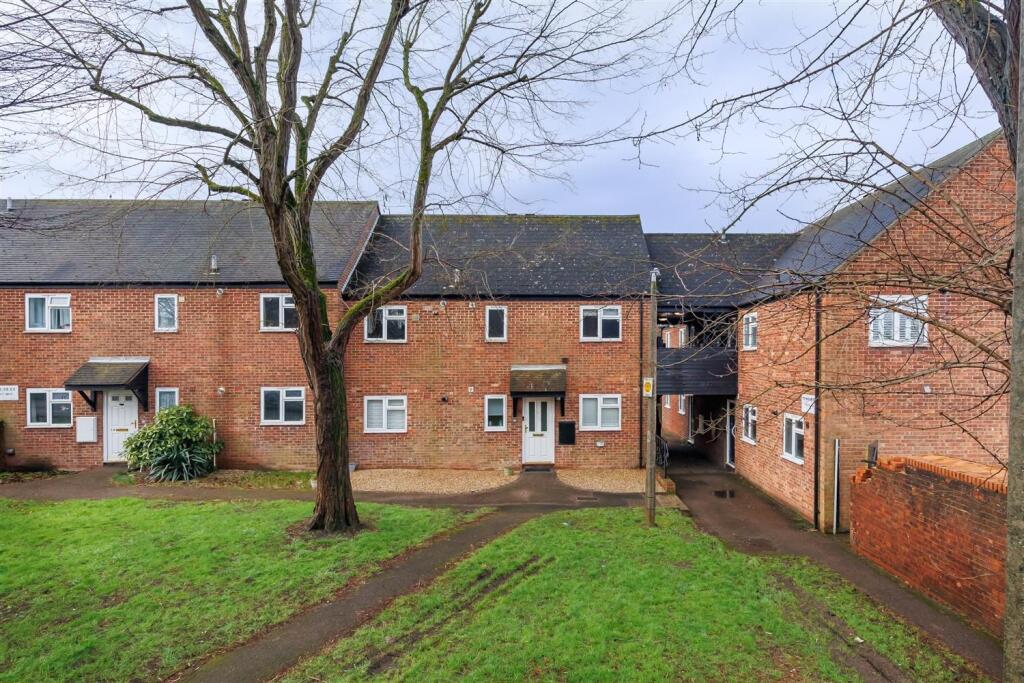 52 Rowley Mead  (14).jpg