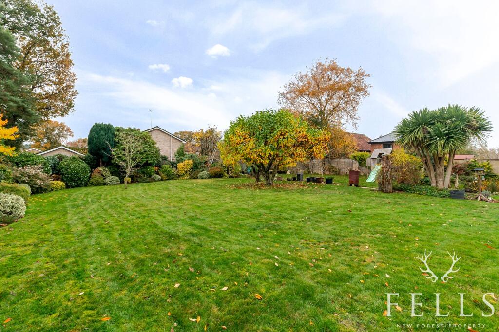 Hillbury Road, Alderholt, SP6