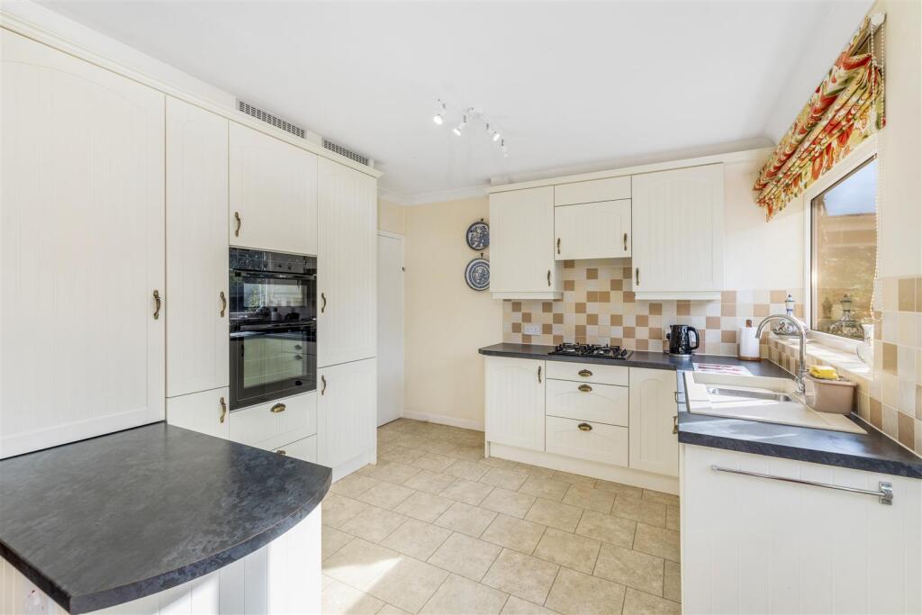 24 Winston Gardens (Boston)-23.jpg