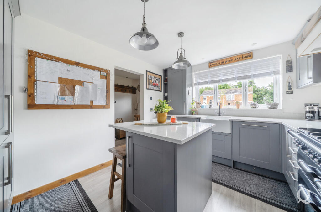 98b95834-c3f6-4d2...