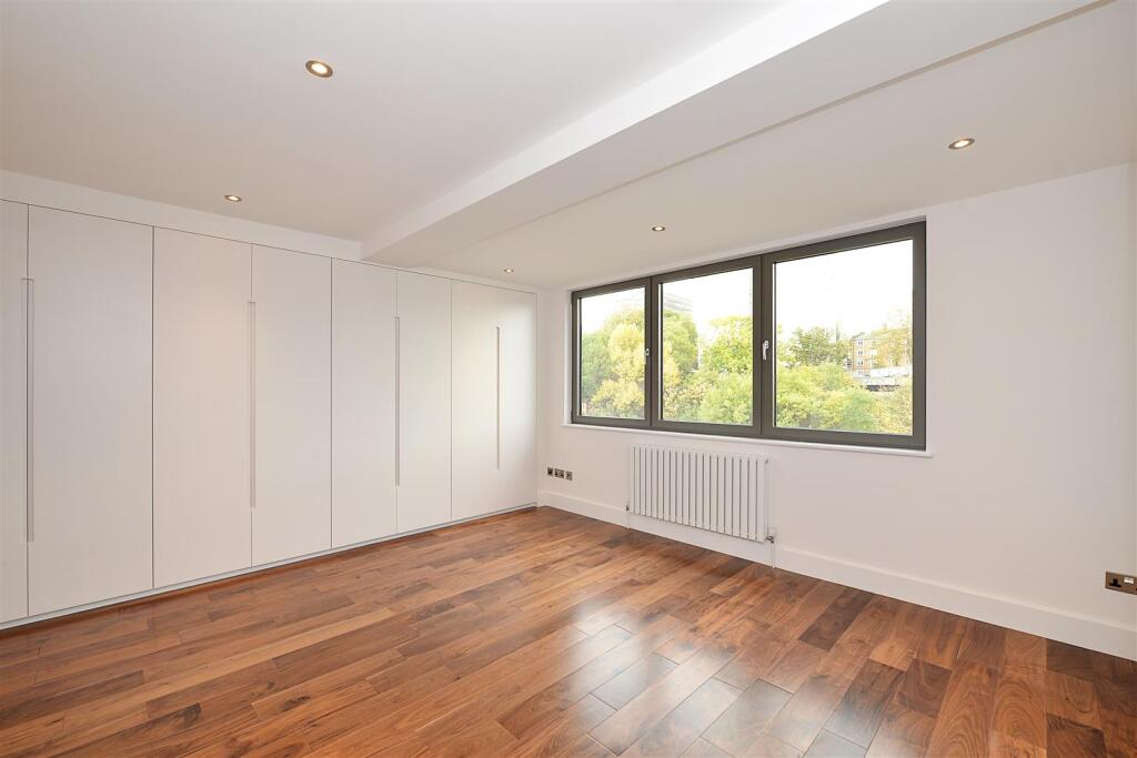 King HenryÆs Road-2.jpg