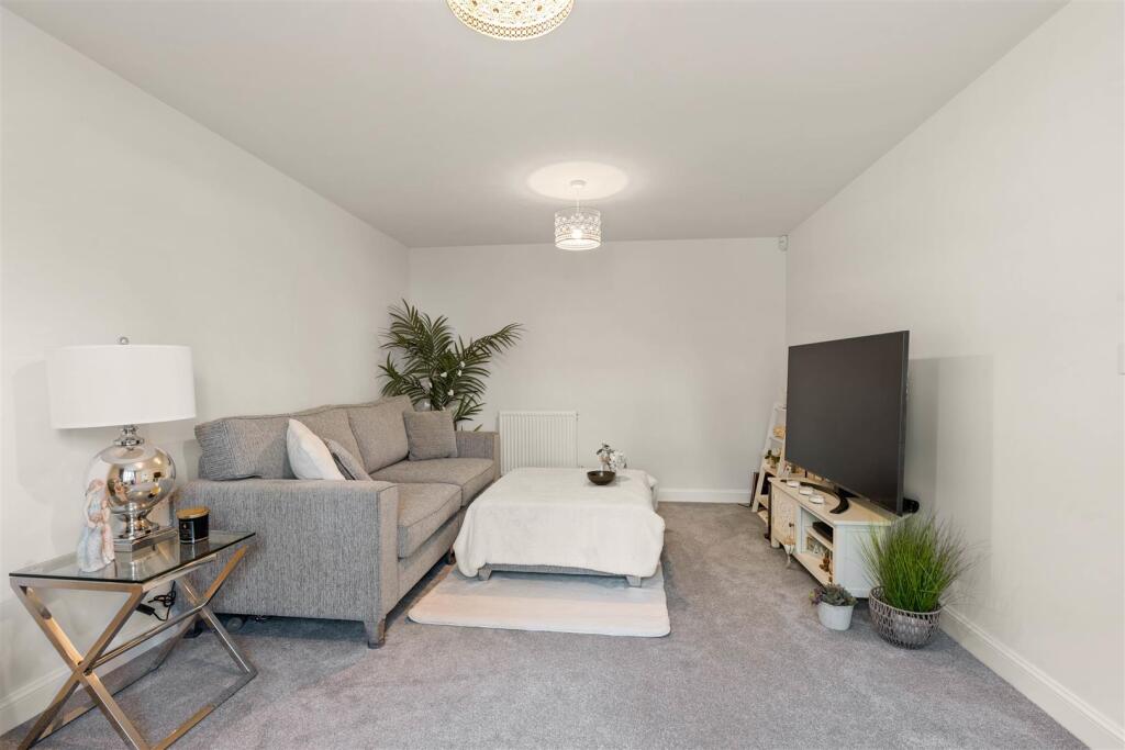 63 Horton Drive (14 of 43).jpg