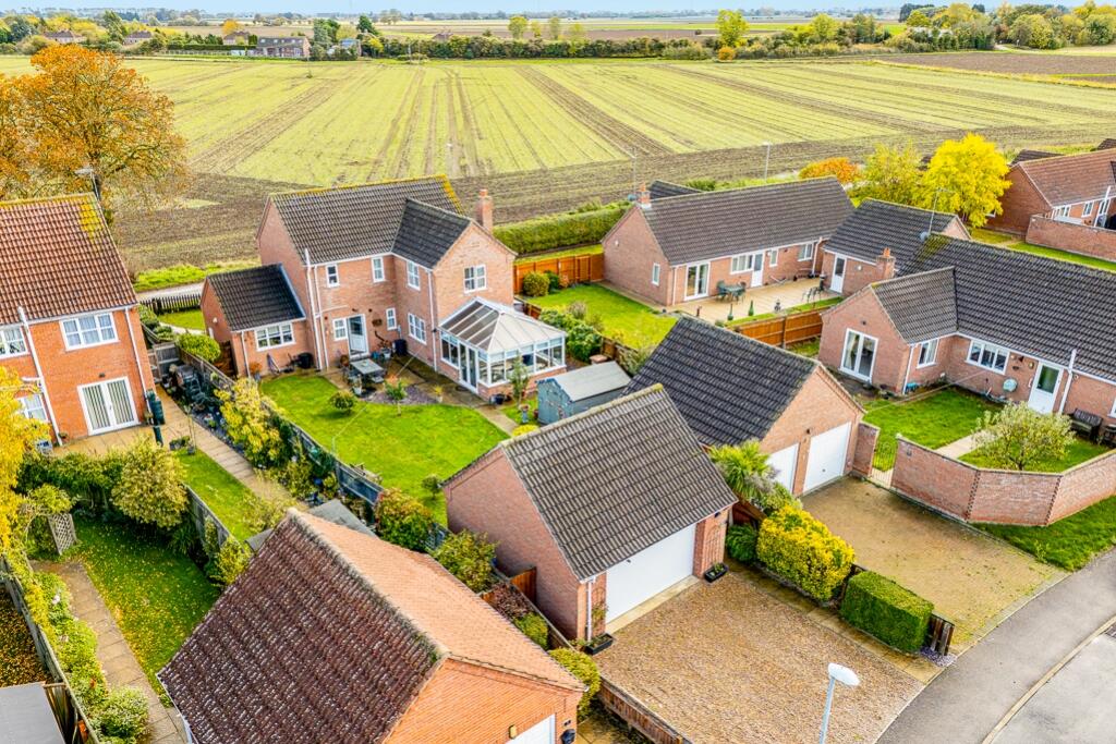 5 Richard Busby Way (Lutton)-3