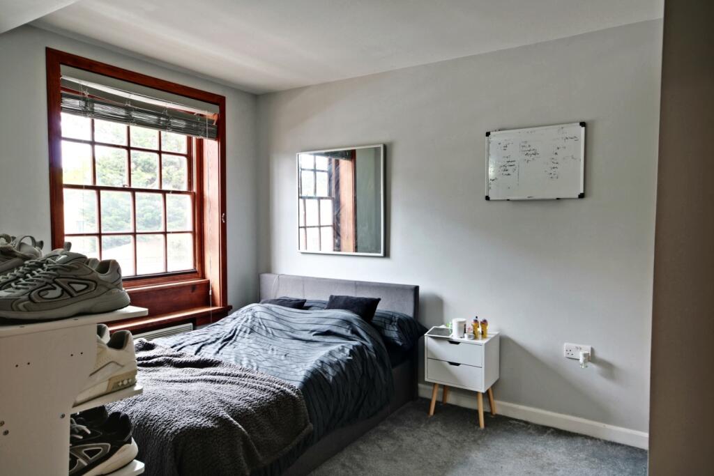 D410 Sir Gilbert Scott Building - Bedroom