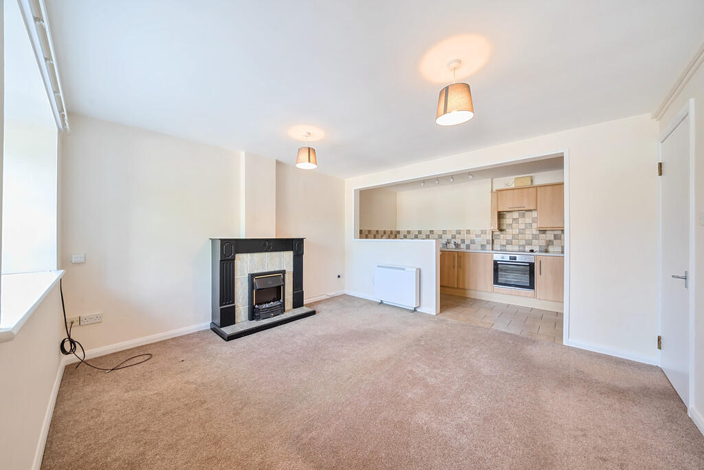 Living/Dining Roo...