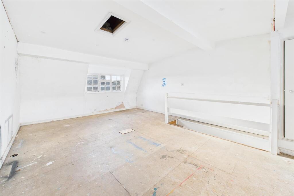 30 The Mall, Clifton Village, Bristol BS8 4DS | Fr