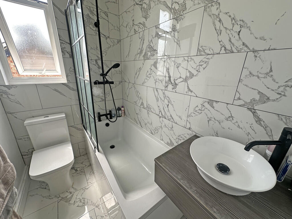 Bathroom (6)