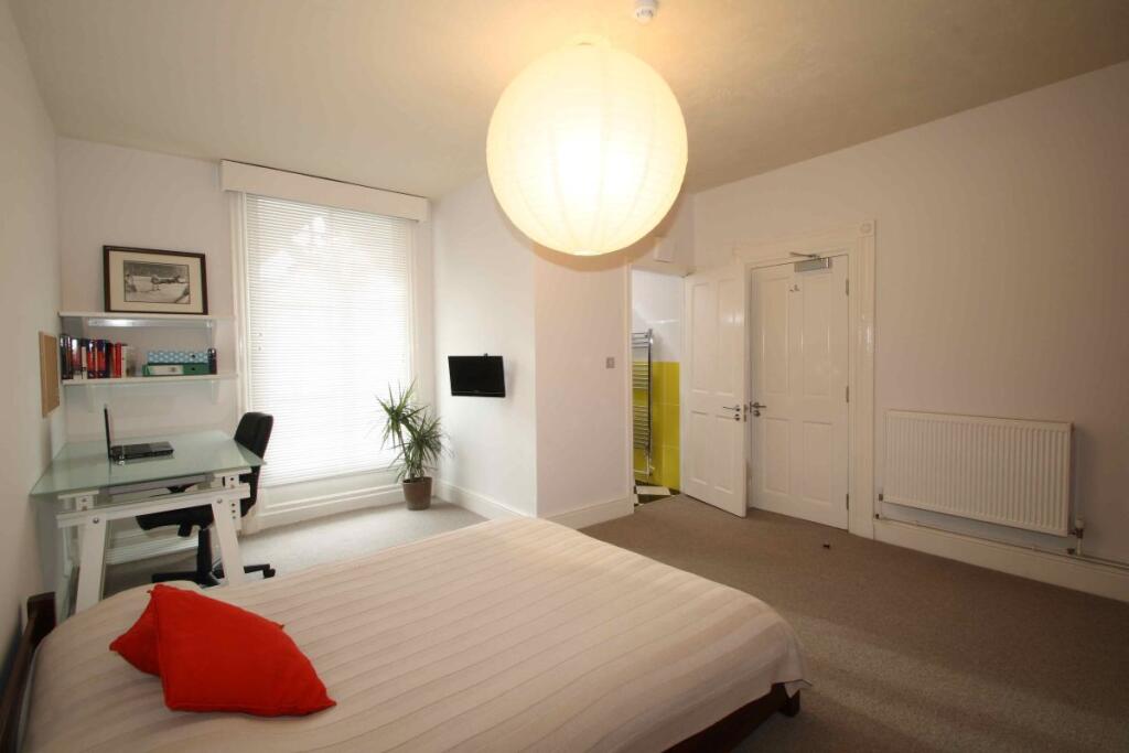 33F Bedroom 6
