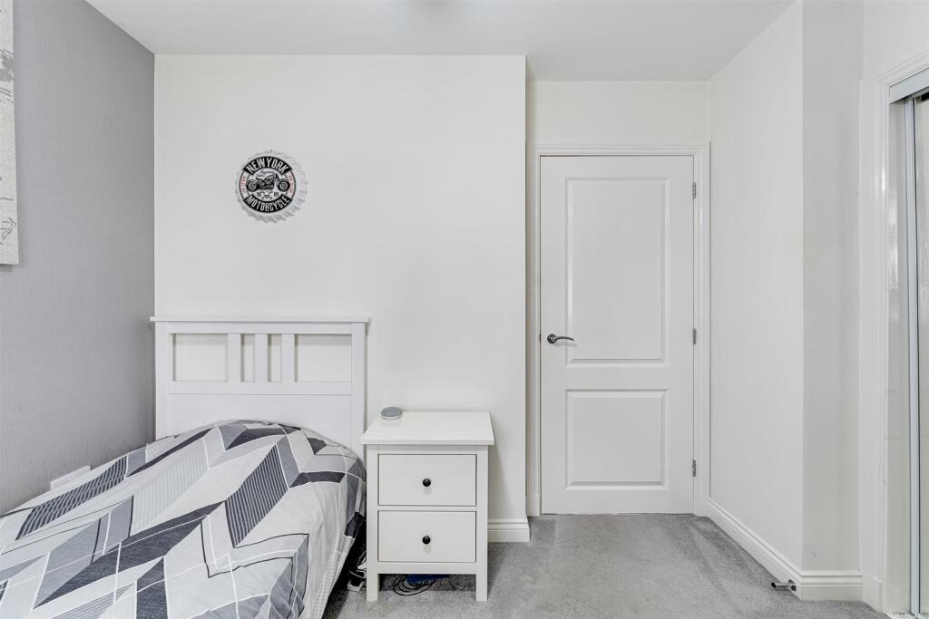 12 Atherton Drive-8.jpg